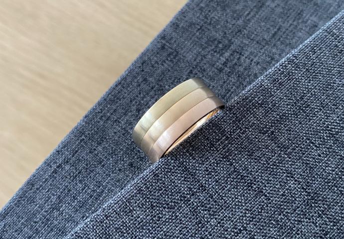drei Farben Gold